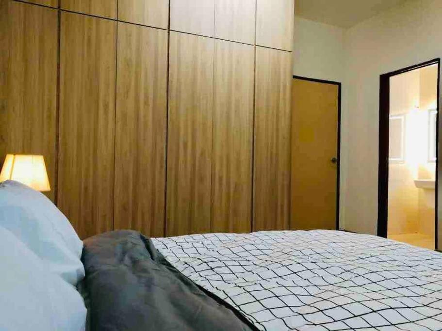 Sarang - Landed House With 3 Bed Holiday home Ipoh